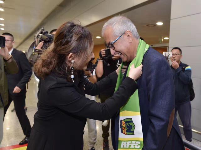 阿彼察邦二搭蒂尔达·斯文顿！