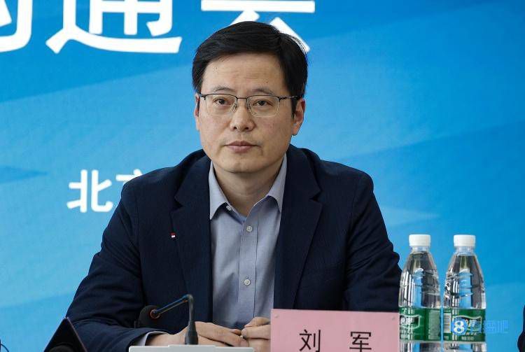 当互动沦为机械的“热梗打卡”，既轻薄了作品，也轻视了观众。