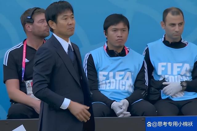 正处在解散风波中的知名组合super junior也派出了利特、银 歌唱组合成员胜利再演电影 《71》中变身学生兵 2009-02-04 Bigbang的成员胜利5人偶像组合Bigbang的成员胜利将出演新片《71》。